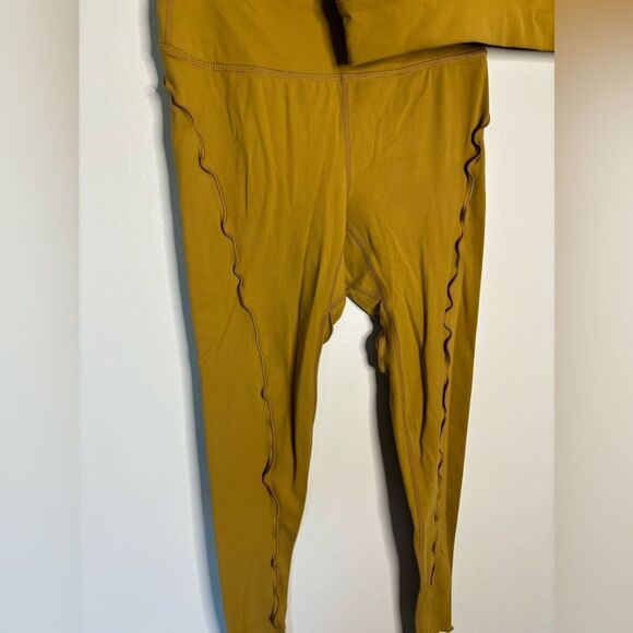 New FP Ruffle Seam Leggings and Crop Top. Small - Picture 3 of 4